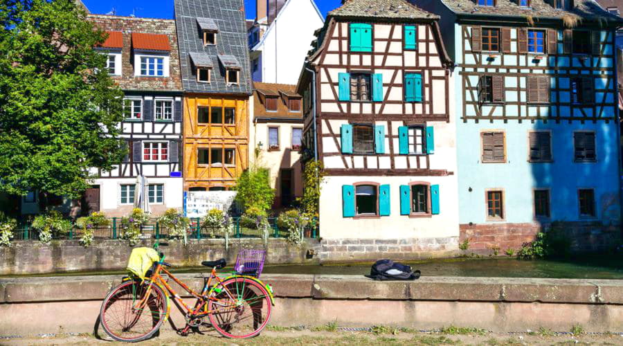 Nuestros servicios de alquiler de coches ofrecen una diversa selección de vehículos en Estrasburgo.